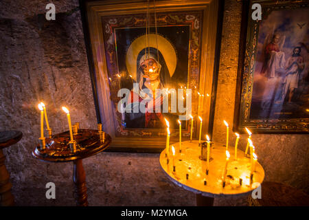 Religiöse Symbole in der Höhle Kloster in der historischen Anlage des alten Orhei oder Orheiul Vechi, Moldawien, Osteuropa Stockfoto