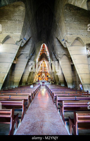 Glasmalereien in der Basílica Catedral Nuestra Señora de La Altagracia von Higuey, Dominikanische Republik Stockfoto