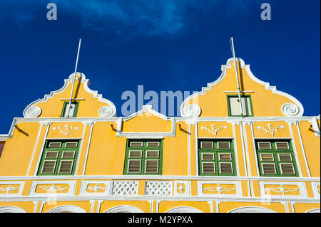 Die bunten holländischen Häusern an der Sint Annabaai in Wilemstad Stadt, der Hauptstadt von Curacao, Niederländische Antillen, ABC-Inseln, Karibik Stockfoto