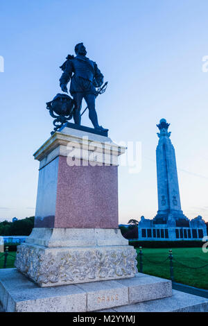 England, Devon, Plymouth, Plymouth Hoe, Statue von Sir Francis Drake Stockfoto