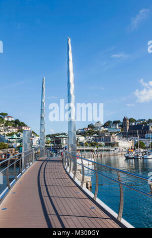 England, Torquay, Devon, Torquay Harbour Bridge und die Skyline der Stadt Stockfoto