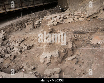 Areni-1 Höhle Komplexe eine frühe Bronzezeit Ritual site und Siedlung im Süden von Armenien, wo der erste Schuh und ersten Wein Spuren gemeldet wird Stockfoto