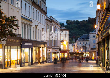 Abend im Stadtzentrum von Bath, Somerset, England. Stockfoto