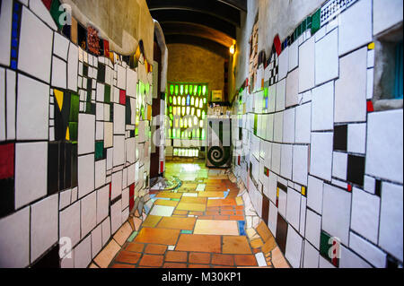 Hundertwasser Toilette in Kawakawa, North Island, Neuseeland Stockfoto