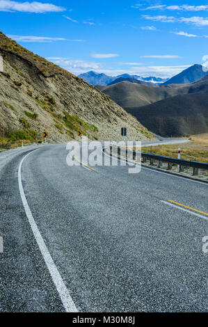 Die schöne Landschaft auf der Autobahn rund um das Lindis Pass, Südinsel, Neuseeland Stockfoto