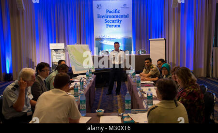 Morgen Präsentationen Mitte Bildunterschrift Die 2013 Pacific Environmental Security Forum ist die dritte kontinuierliche Thema Engagement führte durch US Pacific Command (USPACOM). Das forum Co-Sponsored by: | australische Verteidigungsministerium und der US Pacific Command im InterContinental Hotel, 117 Macquarie Street, Sydney, 2000 Australien vom 16. bis 19. April 2013 Die Veranstaltung werden Teilnehmer aus ganz Süd-, Südost- und Nordostasien bringen die neuesten Folgen des Klimawandels in der Region zu diskutieren, wie das Militär sie widerstandsfähiger gegenüber prognostizierten Herausforderungen und Probleme geworden. Tiefe Bildunterschrift: Stockfoto