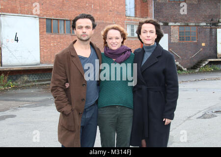 Claudia Michelsen, Michael Rotschopf, Nina Grosse (Regie), Fotoermin am Set von "der Mann am Strand", Hamburg, 28.10.2013 Stockfoto