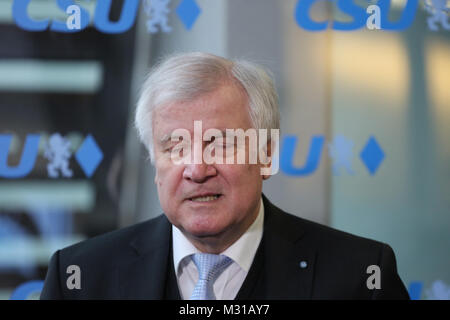 München, Deutschland. 08 Feb, 2018. Bayerische Ministerpräsident und CSU-Vorsitzende Horst Seehofer ist auf dem Bild zu sehen. Er wird die nächste Minister für Innenräume. Der Vorstand der Christlich Sozialen Union (CSU) nach dem Ende der Koalition beraten die Gespräche mit der christlichen Deocratic Union mit Angela Merkel und der Sozialdemokratischen Partei Deutschlands (SPD). Credit: Alexander Pohl/Pacific Press/Alamy leben Nachrichten Stockfoto