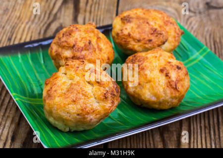 Fleisch Huhn Kugeln, im Ofen gebacken Stockfoto