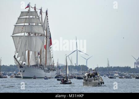 Amsterdam, Niederlande - 19 August 2015: Lange Distanz der Esmeralda Tall Ship (Chile) in der Zeit der Sail 2015. Stockfoto