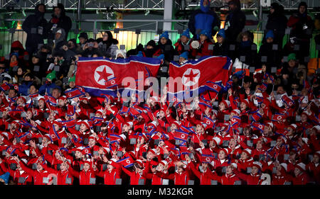 Nordkoreanischen Delegierten vor der Eröffnungsfeier der Olympischen Spiele 2018 PyeongChang am Olympiastadion PyeongChang in Südkorea. Stockfoto