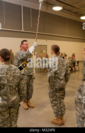 Soldaten der 145 Army Band, Oklahoma National Guard nehmen teil an einer Änderung des Befehls Zeremonie in Oklahoma City, 31.01.12. (US Army Foto von Sgt. Anthony Jones, 145 Mobile Public Affairs Loslösung) 120114-Z-RH 707-015 durch Oklahoma National Guard Stockfoto