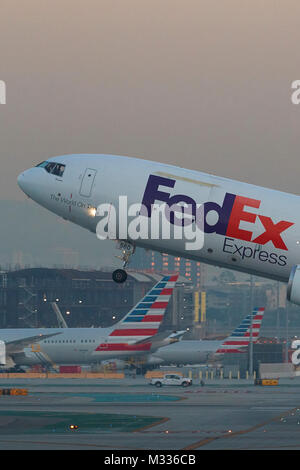 FedEx Express DC-10 Cargo Flugzeug Vom internationalen Flughafen von Los Angeles, Kalifornien, USA. Stockfoto