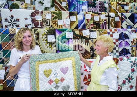 Kutztown Pennsylvania, Kutztown Folk Festival, Pennsylvania Dutch folklife, Tradition, Kunst & Handwerk, Shopping Shopper Shopper Shop Shops Market Markets b Stockfoto