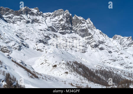 Bergwelt in Cervinia, Aostatal Valtournenche, Alpen Stockfoto