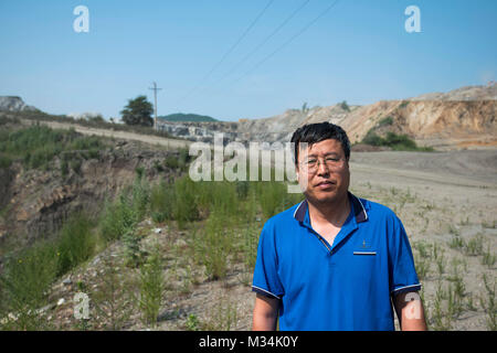 Jixi, Heilongjiang, China. 4. Juli 2017. Senior Manager Zhe Fu in der Stadt Jixi Graphit Bergwerk. Credit: Dave Tacon/ZUMA Draht/ZUMAPRESS.com/Alamy leben Nachrichten Stockfoto
