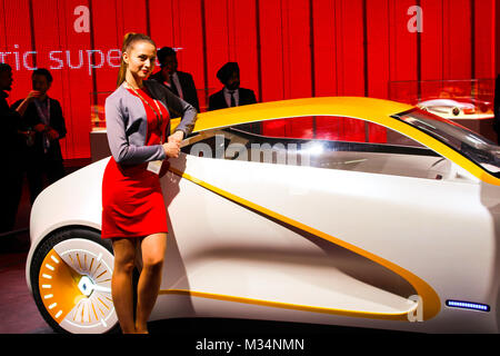 Noida, völlige Pradesh, Indien. 08. Februar, 2018. Renault präsentiert neuen Concept Cars und Autos in Auto Expo 2018, der Messe, am Donnerstag, in Indien Expo Mart, Greater Noida, Indien. Stockfoto