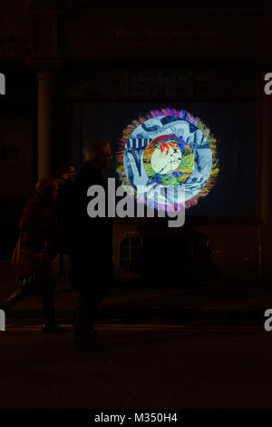 Cambridge, Vereinigtes Königreich. 9. Februar, 2018. Eine leichte Installation - "helle Lichter - Die Farben des Gehirns'-Teil der e-luminate Festival. Richard Etteridge/Alamy leben Nachrichten Stockfoto