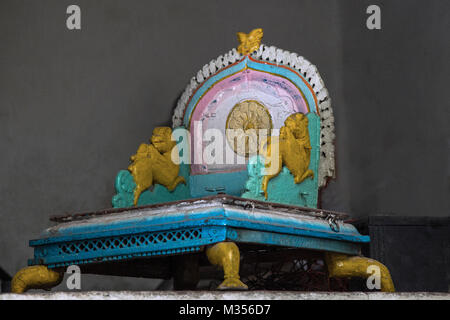 Thron utsav bajoth in Shantinath Digambar Jain Tempel, Karnataka, Indien, Asien Stockfoto