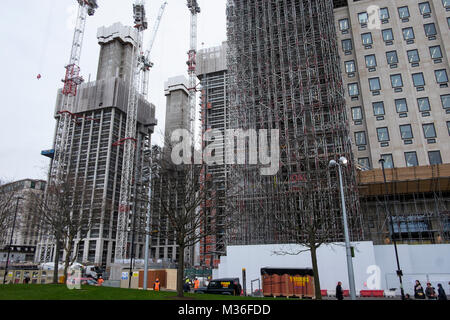 Southbank, Bau von Luxus Apartment Blocks auf dem Gelände der ehemaligen Shell Centre, Waterloo, London, UK Stockfoto