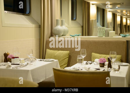 Restaurant im Douro Spirit Kreuzfahrtschiff, Tal des Flusses Douro, Portugal, Europa Stockfoto