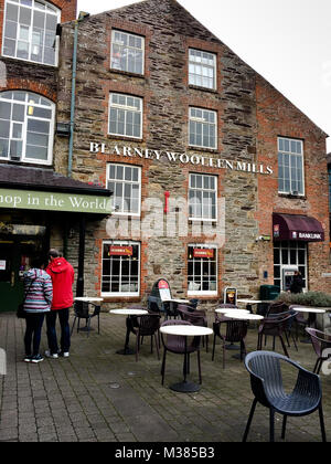 Februar 9th, 2018, Blarney, Irland - Blarney Woollen Mills, 1823 erbaut, ist ein Irisches Erbe Shop, in dem Dorf Blarney, County Cork Stockfoto