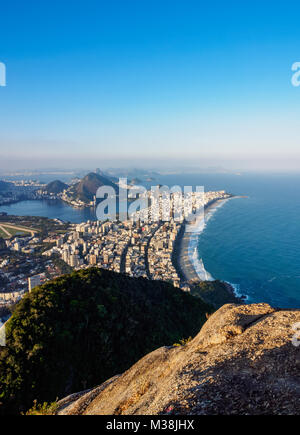 Stadtbild von Dois Irmaos Berg, Rio de Janeiro, Brasilien gesehen Stockfoto