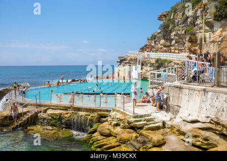 Bronte Beach und Ocean Pool, den östlichen Vororten von Sydney, New South Wales, Australien Stockfoto