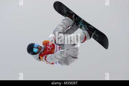 Ryan Stassel der USA bei der Qualifizierung für Männer Snowboard Slopestyle die Olympischen Winterspiele 2018 PyeongChang in Südkorea. Stockfoto