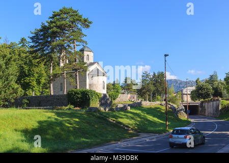 CETINJE, MONTENEGRO - August 3, 2014: Kirche auf Cipur Stockfoto