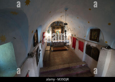 Innenraum der Kirche Unserer Lieben Frau von Remedy am Hang des Saint John Berg oberhalb der Altstadt von Kotor, die Stadt in der Bucht von Kotor, Montenegro Stockfoto