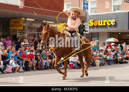 Brownsville, Texas, USA - 25. Februar 2017, Grand International Parade ist Teil der Charro Tage Fiesta - Fiestas Mexicanas, ein bi-nationales Festival Stockfoto