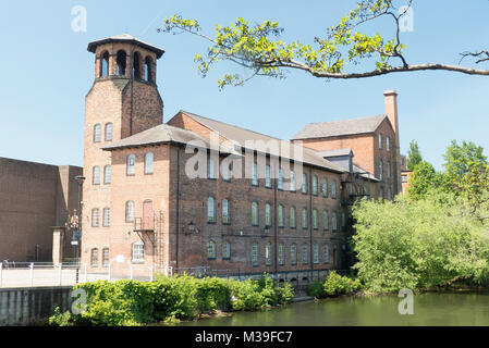 Derby: Das Silk Mill und den Fluss Derwent Stockfoto