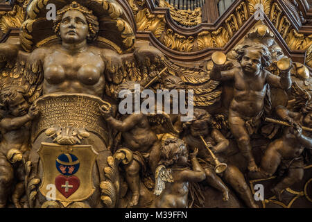 ZWOLLE, Niederlande - 15. JUNI 2016: Der Schnitger-orgel in der Grote von Sint-Michaelskerk ist eine der größten Orgeln in den Niederlanden. Stockfoto