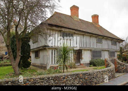 MARGATE, ENGLAND - Februar 3, 2018: The Tudor House Museum in der King Street, ein Fachwerkhaus gerahmten alten Haus Stockfoto