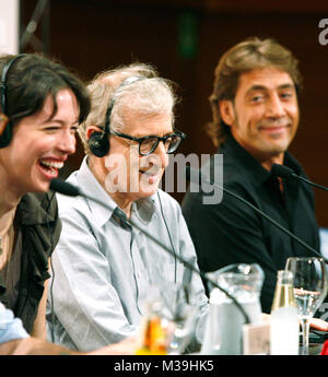 Rebecca Hall, Woody Allen & Javier Bardem Teilnahme an das Foto, drücken Sie die Anruf-/conf.für Vicky Cristina Barcelona bei der 56 Festival de San Sebastian Donstia in San Sebastian, Spanien. September 18, 2008 Credit: Walter McBride/MediaPunch Stockfoto