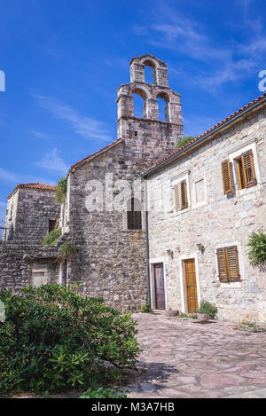 Kirche Santa Maria in Punta auf die Altstadt von Budva Stadt an der Adria Küste in Montenegro Stockfoto