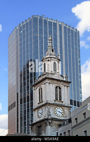 Mischung aus Moderne und alte Architektur in London. Stockfoto