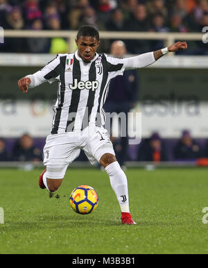 9. Februar 2018, Stadio Artemio Franchi, Florenz, Italien; Serie A Fußball, ACF Fiorentina gegen Juventus Turin; Diego Costa von Juventus Turin steuert die Kugel Credit: Giampiero Sposito/Alamy leben Nachrichten Stockfoto