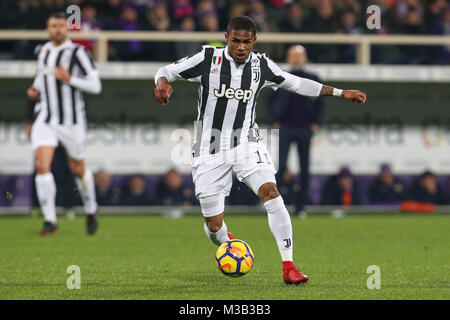 9. Februar 2018, Stadio Artemio Franchi, Florenz, Italien; Serie A Fußball, ACF Fiorentina gegen Juventus Turin; Diego Costa von Juventus Turin steuert die Kugel Credit: Giampiero Sposito/Alamy leben Nachrichten Stockfoto