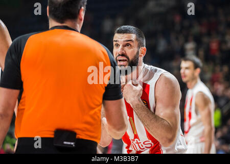 9. Februar 2018, Aleksandar Nikolic Hall, Belgrad, Serbien; Euroleague Basketball, Crvenz Zvezda mts Belgrad vs. AX Armani Exchange Olimpia Mailand; Guard Branko Lazic von Crvena Zvezda mts Belgrad reagiert, nachdem der Schiedsrichter Entscheidung Stockfoto