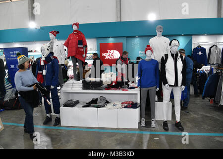 Gangneung, Südkorea. 20 Feb, 2018. North Face ist unter den Marken verkaufen ihre Produkte in einem Pop-up-Einkaufszentrum in Tainan, Südkorea, 20. Februar 2018. Credit: Peter Kneffel/dpa/Alamy leben Nachrichten Stockfoto