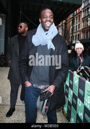 NEW YORK, NEW YORK Februar 09, 2018: Ato Essandoh am Bau Reihe über die neue Serie verändert Kohlenstoff in New York zu sprechen. Februar 09, 2018. Credit: RW/MediaPunch Stockfoto