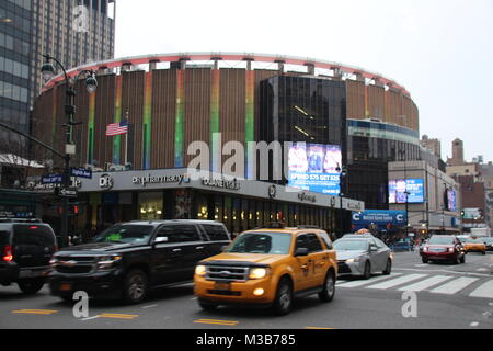 New York, USA. 9 Feb, 2018. Berühmte Veranstaltungsort Madison Square Garden Towers über Penn Station in New York, USA, 9. Februar 2018. Credit: Christina Horsten/dpa/Alamy leben Nachrichten Stockfoto