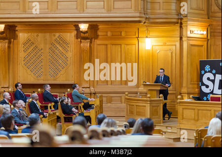 Stockholm, Schweden, 10. Februar, 2018. "Künftige Konferenz" Schweden Demokraten (SD) (Sverigedemokraterna) in das Haus des Parlaments, Stockholm. Communications Manager Joakim Wallerstein Rede über die Bedeutung von Social Media in der parlamentarischen Arbeit. Stockfoto