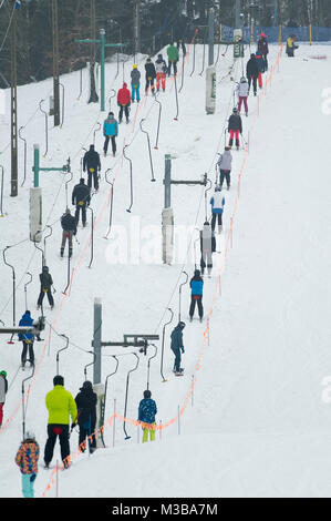 Wiezyca, Polen. 10. Februar 2018. Skigebiet in Koszalkowo, Polen. 10. Februar 2018 © wojciech Strozyk/Alamy leben Nachrichten Stockfoto