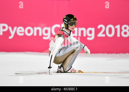 Andreas WELLINGER (GER), nach entsprungen, Aktion, Einzelaktion, Einzelbild, Freisteller, Ganzkoerperaufnahme, ganze Figur. Skispringen, Normal Hill Männer, Skispringen, Normalschanze, Alpensia Skispringen Center. Olympische Winterspiele 2018, vom 09.02. - 25.02.2018 in PyeongChang/Suedkorea. | Verwendung weltweit Stockfoto