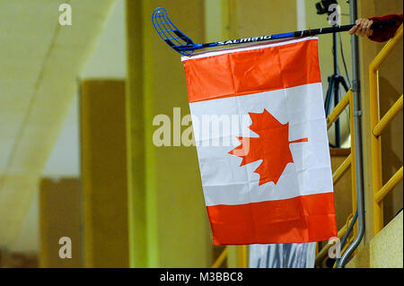 Toronto, Kanada. 10. Februar, 2018. Kanadische Flagge während der USA gegen Kanada Unihockey Nationalmannschaft Spiel der Nordamerikanischen World Championship Qualifier, Ryerson University - Kerr Halle Gymnasium Credit: Anatoliy Cherkasov/Alamy leben Nachrichten Stockfoto