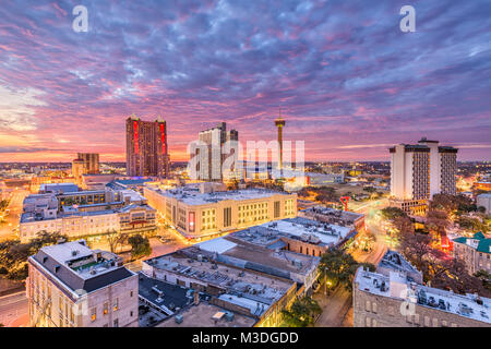 San Antonio, Texas, USA Downtown Skyline der Stadt in der Dämmerung. Stockfoto