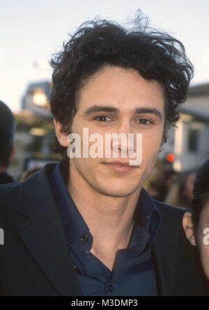 LOS ANGELES, Ca 0. APRIL 28: Schauspieler James Franco besucht die 'Spider-Man' Premiere im Regency Dorf Theater am 28. April 2002 in Los Angeles, Kalifornien. Foto von Barry King/Alamy Stock Foto Stockfoto
